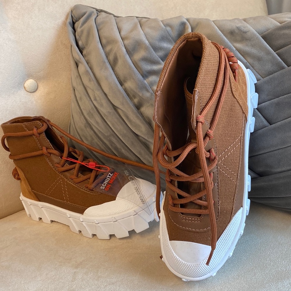 SCHUTZ canvas/suede dark caramel sneaker